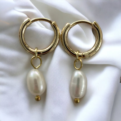 Süsswasserperlen Ohrringe hängend