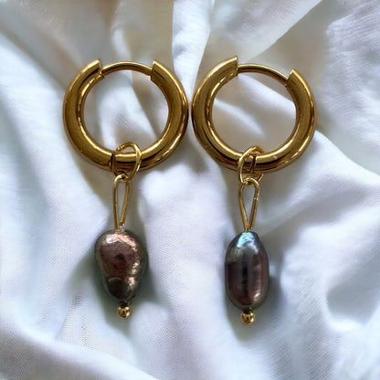 Süsswasserperlen Ohrringe hängend