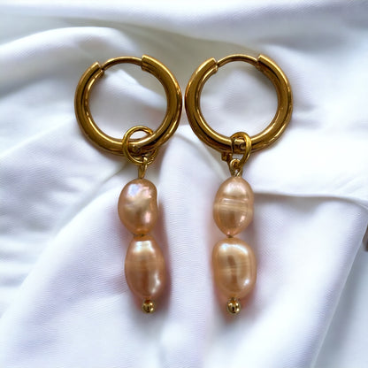 Süsswasserperlen Ohrringe hängend